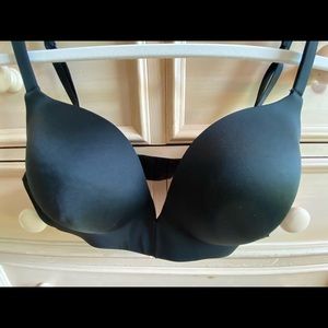 Cacique Simply Wire Free Plunge Black Bra 38B